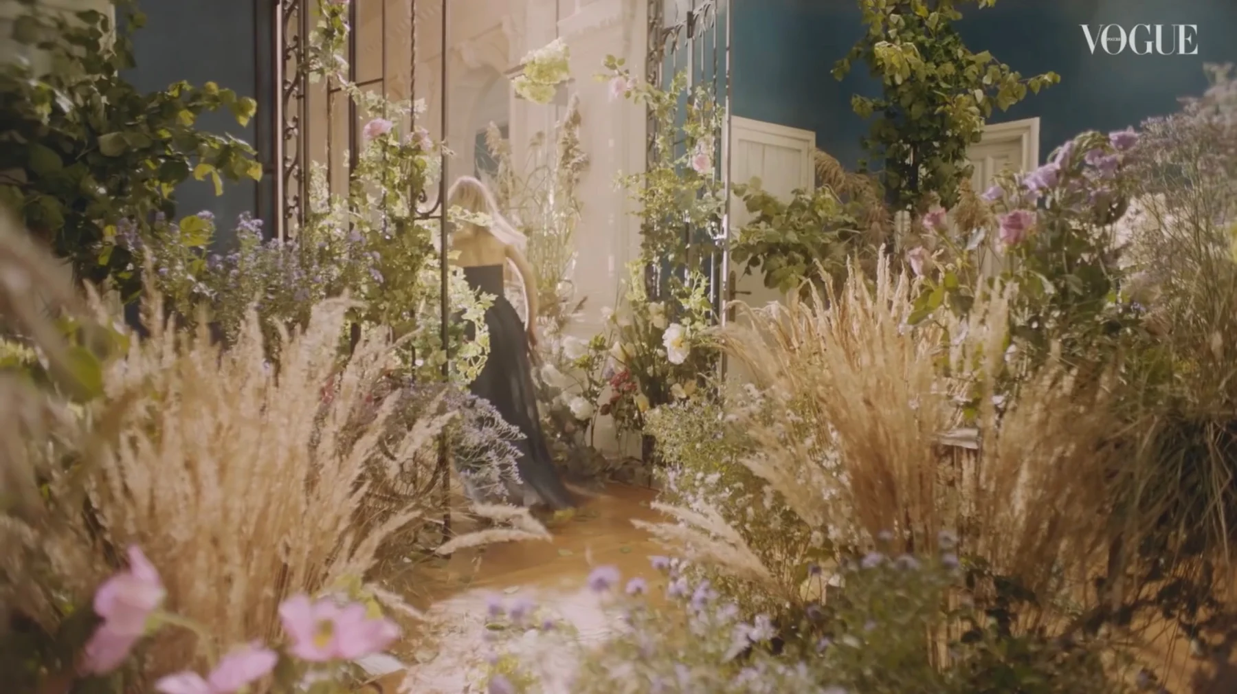 Kitavin Studio Set Design for H&M × Vogue, Moscow, Russia — on-set production